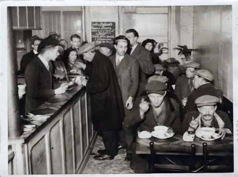 Réunion cantine pop